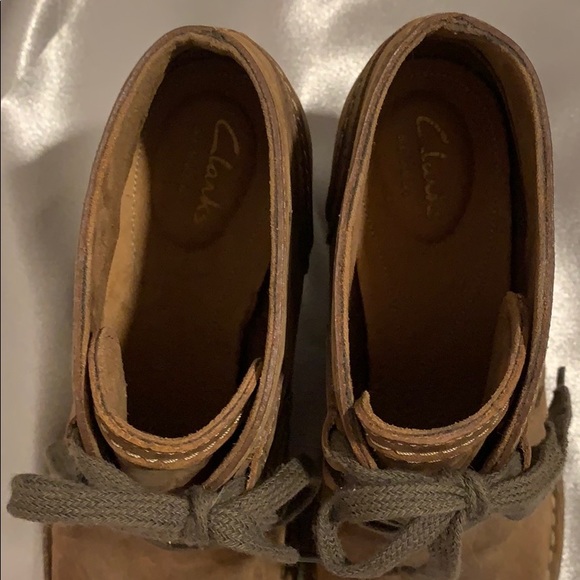 Clarks heeled booties - Picture 3 of 8